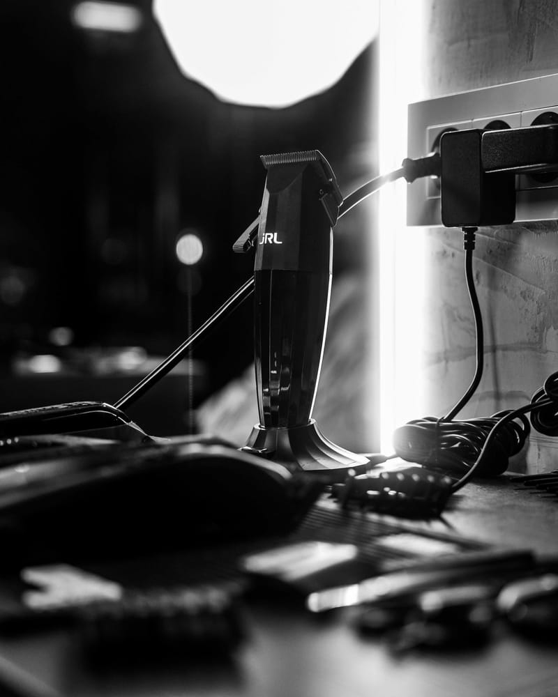 Fade cut (Taper, Razor, Burst, Buzz, French)