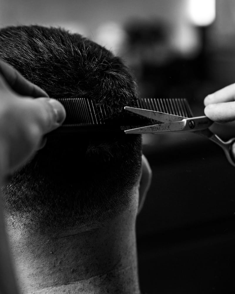 Fade cut (Taper, Razor, Burst, Buzz, French)